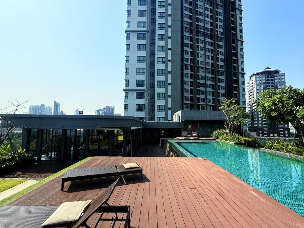 The Park At West Luxury Condo Apartment Bangkok